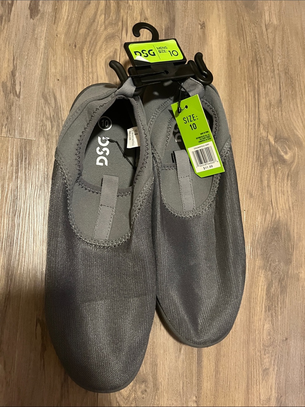 NWT DSG Slip-On Men's Water Shoes in Gray
